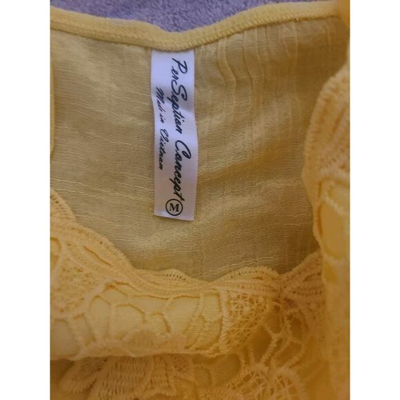 NWT Women's M Yellow Boho Blouse Cut Out Shoulders Loose Fit Flowy - Picture 3 of 7